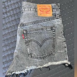 High waisted size 28 Levi’s 501 shorts